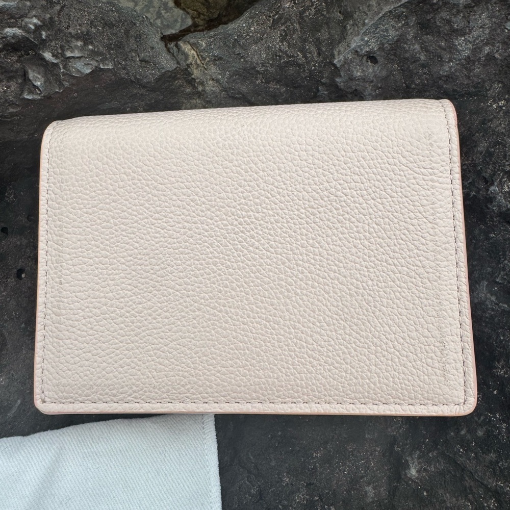 MCM NWOT Soft Pink Leather Bifold Wallet Embossed Logo Made in Korea - Picture 5 of 14